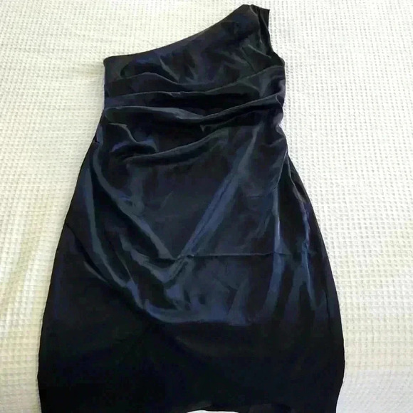 BANANA REPUBLIC ONE-SHOULDER SATIN KNEE-LENGTH DRESS - Picture 6 of 10